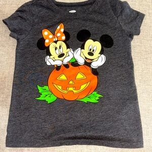 Disney Minnie and Mickey Halloween graphic tee Size 5T Unisex